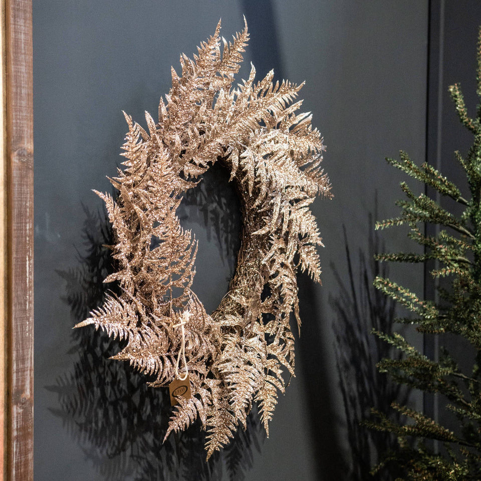 Antique Bronze Faux Fern Wreath in BRONZE